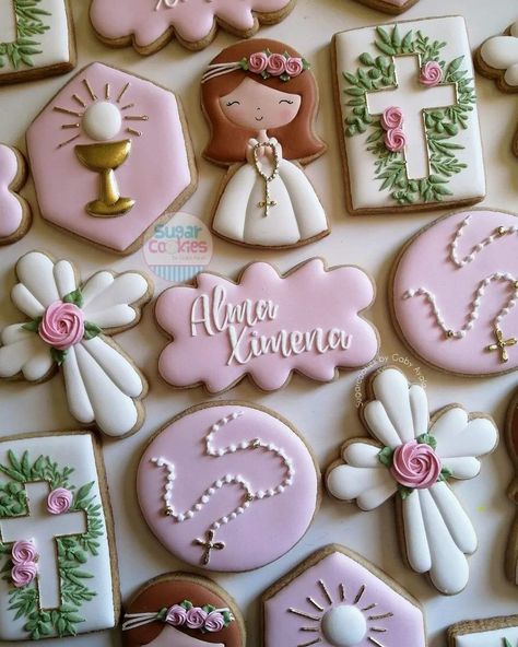 Communion Sugar Cookies Girl, First Communion Dinner Ideas, 1st Communion Cookies Girl, First Communion Cookies Girl, Baptism Sugar Cookies Girl, Baby Girl Baptism Cookies, Girl Communion Party Ideas, Communion Cookies Girl, Communion Cookies Decorated