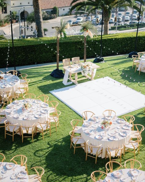 Outdoor Lawn Wedding Ceremony, Outdoor Reception Layout, Outdoor Garden Reception, Marriage Lawn Design, House Wedding Ideas Small Indoor, Backyard Wedding Ideas Reception, Garden Reception Wedding, Fairy Wedding Theme, Bright Wedding Decorations