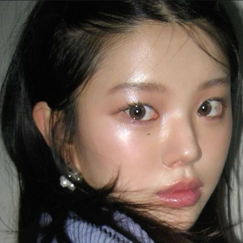 Natural Ethereal Makeup, 90s Korean Makeup, Sawako Makeup, Soft Everyday Makeup, Warm Makeup Looks, Rosy Makeup, Makeup Layout, Makeup Asian, Asian Makeup Looks