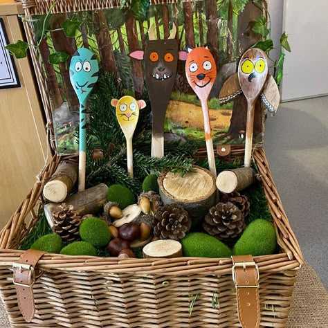 The Gruffalo Tuff Tray Ideas, Story Bags Early Years, Story Sack Ideas Eyfs, Gruffalos Child Activities Eyfs, Were Going On A Bear Hunt Activities, The Gruffalo Activities, Bear Theme Preschool, Story Sack Ideas, Gruffalo Activities