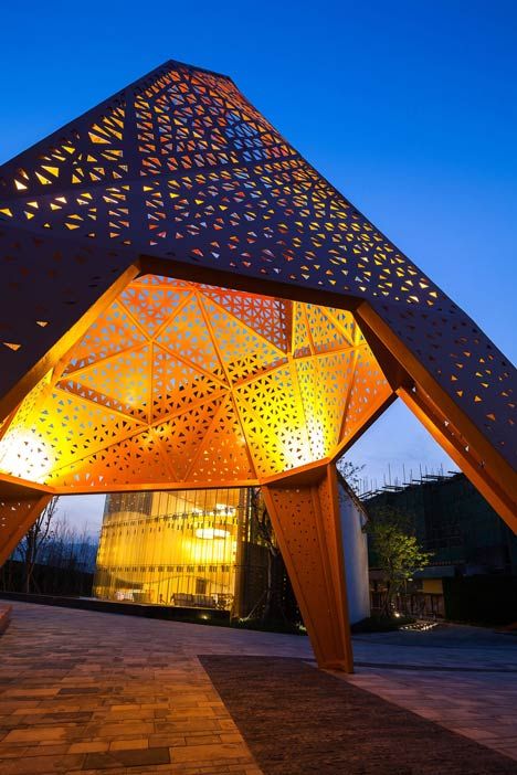 Four-legged perforated metal pavilions rise above Fengming Mountain Park Metal Pavilion, Martha Schwartz, Nature Pool, Pool Interior, Park Architecture, Chongqing China, Metal Facade, Facade Material, Metal Cladding