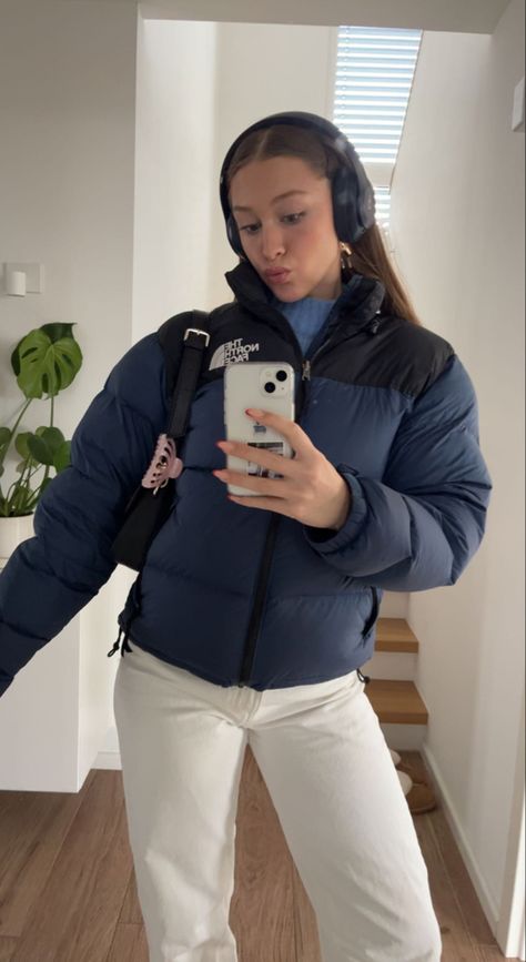 Navy North Face Puffer Jacket Outfit, North Face 550 Jacket Outfit, Navy Define Jacket Outfit, Dark Blue North Face Puffer, Navy Blue North Face Puffer, Navy North Face Puffer, Northface Puffer Outfits, Blue North Face Jacket Outfit, North Face Puffer Jacket Outfit Women