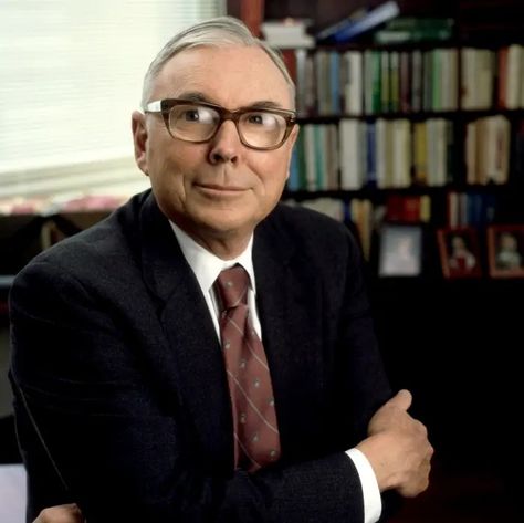 Charlie Munger's Best Business Advice Over the Years Charlie Munger, Online Stock Trading, Wise People, The Best Advice, Economic Systems, Memorable Quotes, Warren Buffett, Working People, Best Advice