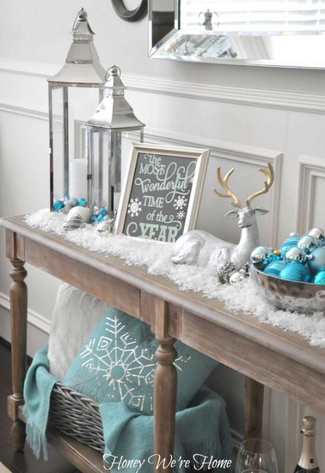 Honey We're Home: Snowy Aqua & Mint Mantel #flatlay #flatlays #flatlayapp www.flat-lay.com White Christmas Decorations, Lilypad Cottage, Blue And White Christmas, Pictures Friends, Turquoise Christmas, Blue Christmas Decor, Silver Christmas Decorations, House Of Turquoise, Cottage Christmas