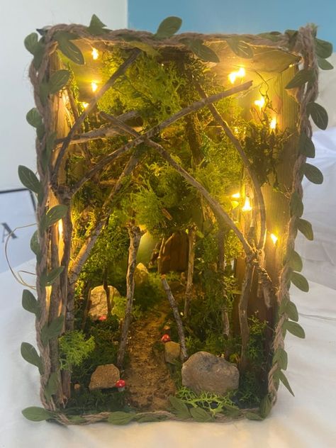 Fairy Nook Book, Diarama Ideas Nature, Fairy Diorama Ideas, Fairy Garden Book Nook, Booknook Aesthetic, Diy Booknook Ideas, Book Nooks Ideas, Diorama Aesthetic, Booknook Forest