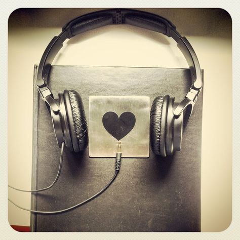 music love <3 #headphones #music #musiclove http://www.pinterest.com/TheHitman14/headphones-microphones-%2B/ Italian Love Quotes, Poetic Photography, A Darker Shade Of Magic, Headphones Music, Spring Song, Music Help, Club Music, Music And Movement, K Pop Star