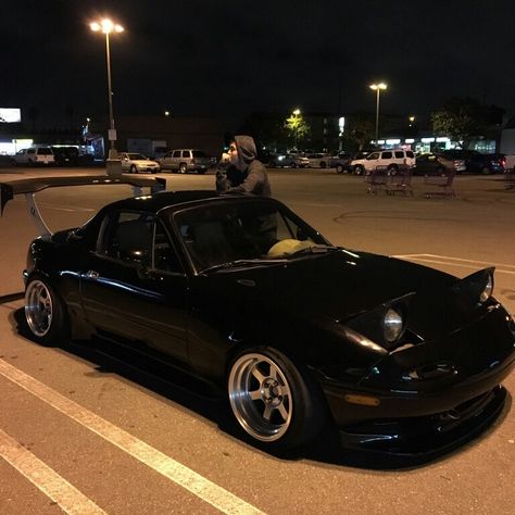 Black Miata Aesthetic, Mazda Miata Modified, Black Mazda Miata, Miyata Car, Miata Mx5 Modified, Black Miata, Miata Mods, Miata Car, Mx5 Mk1