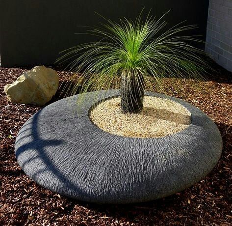 Tanaman Air, Garden Planters Diy, Diy Water Feature, Unique Garden Art, Concrete Garden, Home Vegetable Garden, Unique Gardens, Diy Planters, Garden Art Diy