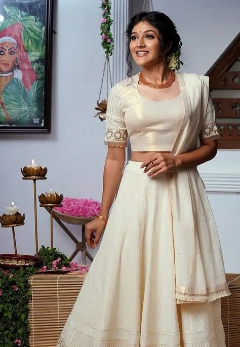 Lehenga designs White Cotton Lehenga, Modern Onam Outfits Skirt And Top, Maduram Veppu Dress, Madhuram Veppu Dress, Kasavu Lehenga, Kerala Traditional Dress, Kerala Dress, Brocade Blouse Designs, Onam Outfits