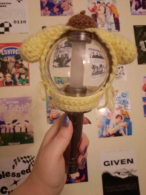 Lowkey in love with this I think it's so cute 💛 Enhypen Lightstick, Give And Take, So Cute, Things To Think About, In Love, Crochet