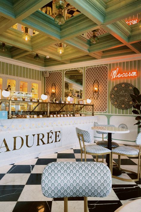 Laduree Interior Design, Vintage French Cafe Aesthetic, Funky Bakery Interior, French Bakery Aesthetic Interior, French Cafe Aesthetic Interior, Vintage Bakery Aesthetic Interior, Vintage Bakery Interior, Bakery Shop Design Vintage, Laduree Interior