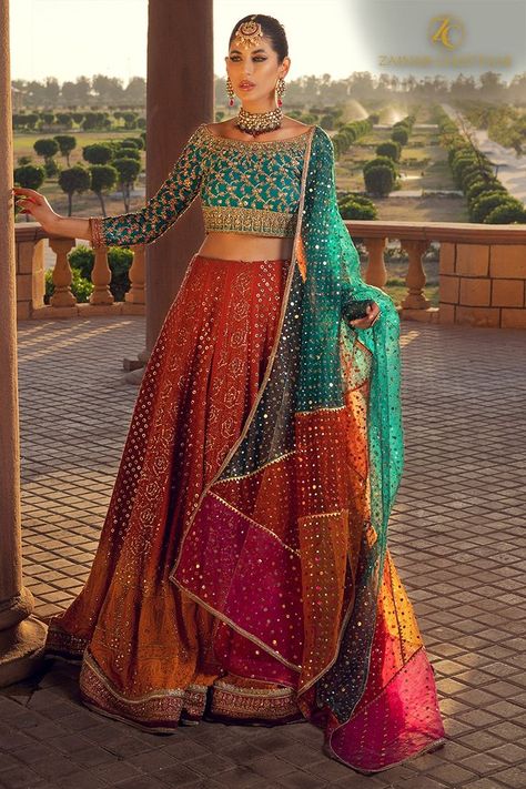 Mehndi Lehnga, Latest Bridal Lehenga Designs, Latest Bridal Lehenga, Managing Money, Mehendi Outfits, Pakistani Formal Dresses, Indian Outfits Lehenga, Wedding Lehenga Designs, Lehenga Designs Simple