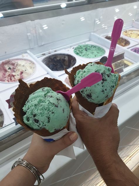 Mint Choco Ice Cream Aesthetic, Mintchoco Ice Cream, Mint Chocolate Ice Cream, Mint Choco, Mint Chip Ice Cream, Mint Chocolate Chip Ice Cream, Mint Ice Cream, Mint Chocolate Chip, Chocolate Chip Ice Cream