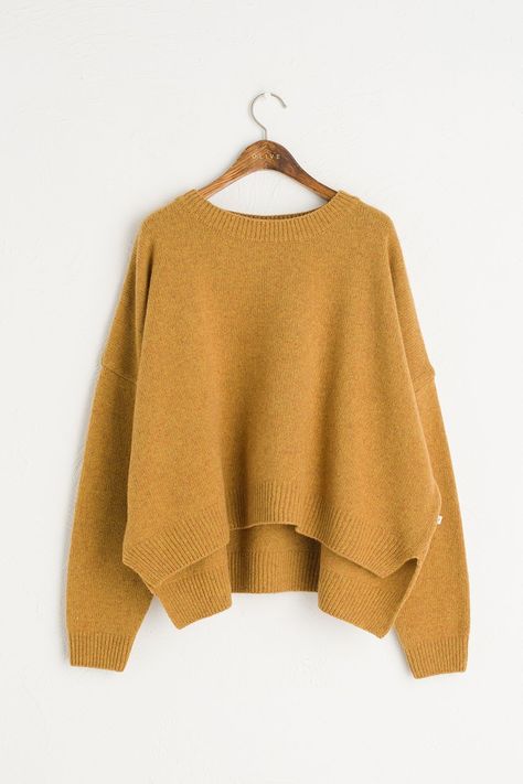 Mustard Jumper, Loose Knitwear, Mustard Sweater, Fall Sweaters, New Wardrobe, Knit Jumper, Luxury Outfits, Baby Fashion, Mustard