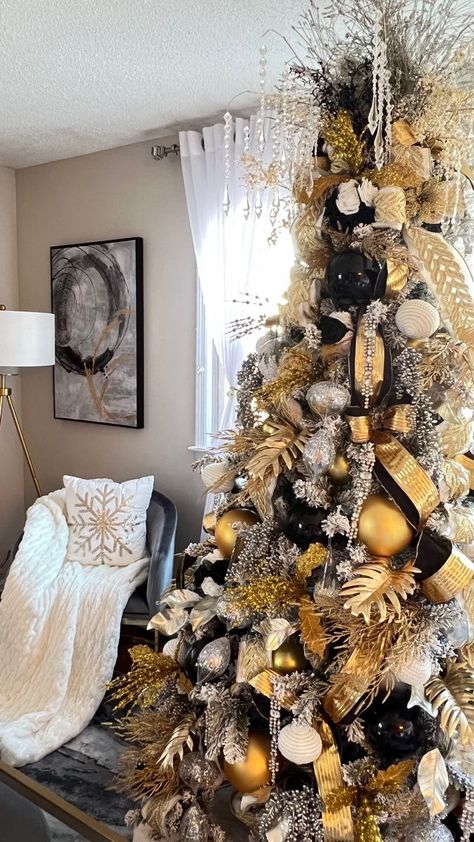 Christmas Black White Gold, Yellow And Black Christmas Tree, Black Gold Ornaments Christmas Tree, Saints Christmas Tree Ideas, Black Gold Christmas Tree Decorations, Black Gold White Christmas Decorations, Black Brown And Gold Christmas Tree, Black Christmas Tree With Gold Ornaments, Christmas Tree Gold And Black