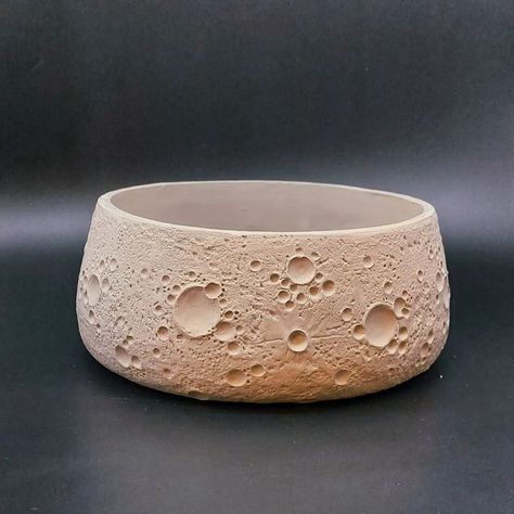 Moon Bowl Ceramics, Ceramic Moon Mug, Astronomy Ceramics, Space Ceramics Ideas, Space Themed Ceramics, Moon Mug Pottery, Moon Ceramic Ideas, Space Clay Ideas, Clay Wheel Ideas