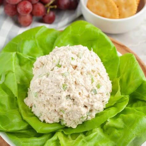 You can make your own copycat Chicken Salad Chick Classic Carol with this simple recipe. This simple chicken salad recipe is so good and all you need are a few easy ingredients. Classic Carol Chicken Salad Chick Recipe, Celery Chicken Salad, Classic Carol Chicken Salad, Chicken Salad Chick Copycat Recipes, Chicken Salad Chick Copycat, Chicken Salad Chick Recipe, Tasty Meatloaf Recipe, Chicken Salad Chick, Best Chicken Salad Recipe