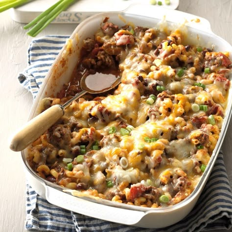 Chili Mac Casserole Chili Mac Casserole, Easy Chili Mac, Us 2019, Church Picnic, Picnic Recipes, Chili Mac, Cheesy Casserole, Easy Chili, Beef Casserole Recipes