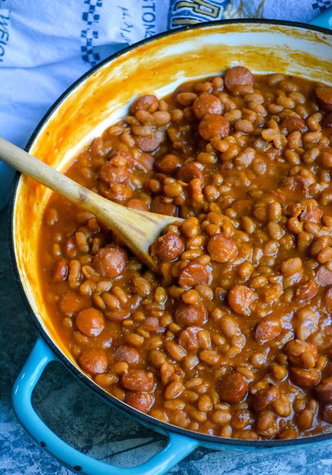 Beanie Weenie Recipe, Beanie Weinie Recipe, Beenie Weenie Recipes, Beenie Weenie Crockpot, Beany Weenie Recipes, Homemade Beanie Weenies, Beanie Weenie Casserole, Beanies And Weenies Recipes, Beenie Weenie Recipe