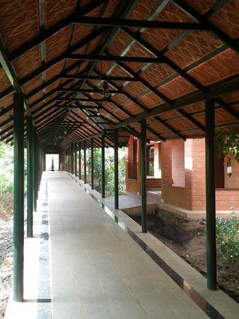 Covered Pathways Architecture, Covered Walkway Architecture, Walkway Architecture, Cover Walkway, Mobile Home Addition, Covered Walkways, Outdoor Pool Decor, Roof Ideas, Outdoor Toilet