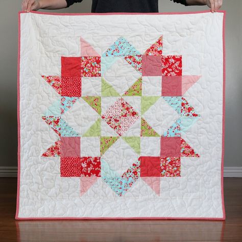 Moda Love free baby quilt pattern - quilt by Andy at A Bright Corner Moda Love Quilt, Chevron Quilt Tutorials, Free Baby Quilt Patterns, Strip Quilt Patterns, Baby Quilt Tutorials, Kid Quilts, Love Quilt, Baby Quilt Ideas, Baby Quilt Pattern