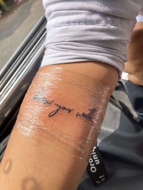 Your Worth It Tattoos, Know Your Worth Tatoos, Know Ur Worth Tattoo, Tattoo Ideas Self Worth, Cute Small Word Tattoos, Know Your Worth Quotes Tattoo, Know Your Worth Tattoo Ideas, Remember Your Worth Tattoo, Know Yourself Tattoo