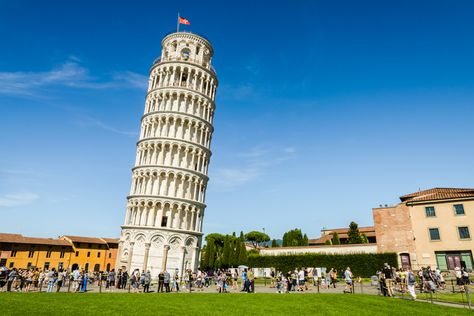 Pisa Italy Pisa Tower, Byzantine Architecture, Pisa Italy, Tower Of Pisa, Famous Buildings, Tourist Trap, Iconic Buildings, Leaning Tower, Santa Maria