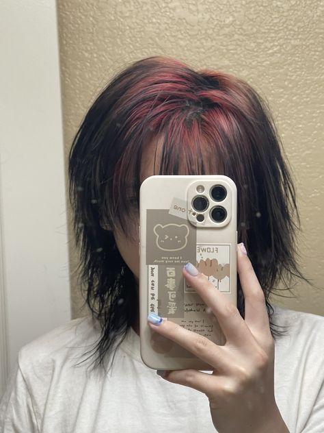 Red Hair Black Roots Ombre, Dyed Hair With Roots Showing, Hair Roots Dyed, Red Roots On Black Hair, Black To Red Ombre Hair Short, Red Roots Black Hair Short, Red Shadow Root Black Hair, Red Root Hair, Red And Black Hair Asian