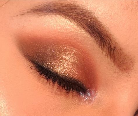 Moh Makeup, Copper Makeup, Smoked Eyeliner, Copper Eyes, Makeup Looks Prom, Goth 80s, Sultry Eyes, Copper Eye Makeup, Copper Eyeshadow