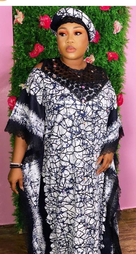 Dera Dress Designs, Kapala Designs For Women, Kapala Designs, Bubu Gown Styles Silk, Silk Boubou, Kampala Gown Styles For Ladies, Ankara Boubou, Bubu Styles, Bubu Gown