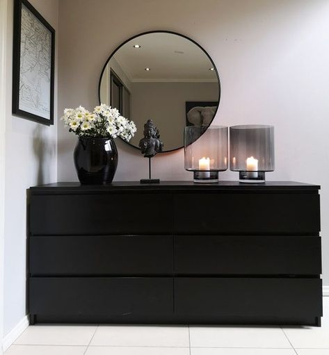 Livingrooms Design, Monday New Week, Black Living Room Decor, Black Bedroom Decor, Black Dresser, Interior Mirror, Bedrooms Ideas, Hall Decor, Apartment Decor Inspiration