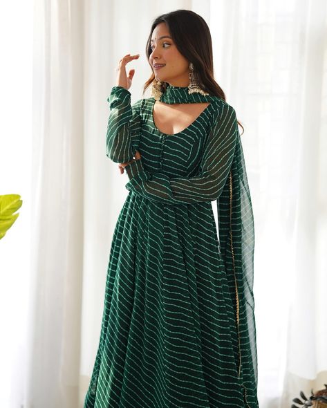 Leheriya Suit, Green Anarkali Dress, Green Anarkali Suits, Anarkali Tops, Georgette Anarkali Suits, Green Anarkali, Georgette Anarkali, Lehenga Suit, Ethnic Gown