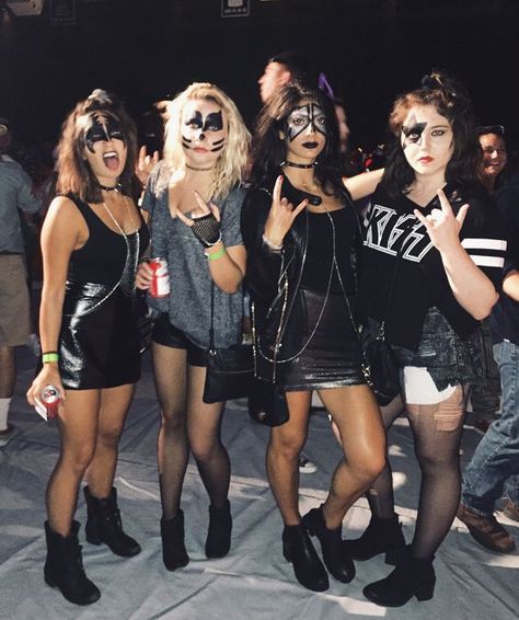 DIY KISS Halloween Costume Idea Rockstar Halloween Costume, Kiss Halloween Costumes, Rockstar Costume, Girl Group Halloween Costumes, Diy Group Halloween Costumes, Girls Rockstar, Rock Star Costume, 90s Halloween Costumes, Kiss Costume