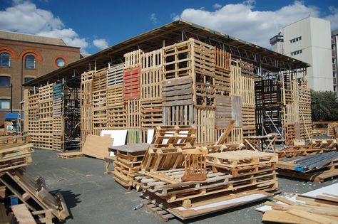 Pallet Cabin, Home Shelter, Temporary Architecture, Pallet Building, Theatre Building, Architecture Foundation, Covered Balcony, Pallet House, Temporary Structures