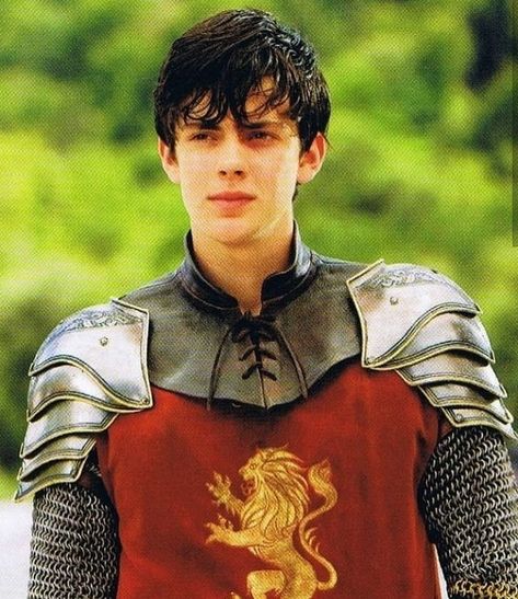 Edmond Narnia, Edmund Narnia, Skandar Keynes, Narnia 3, Edmund Pevensie, Medieval Aesthetic, Fred Weasley, Billy Idol, Chronicles Of Narnia