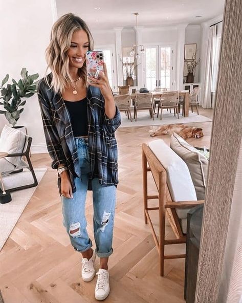 101 Simple Fall Outfit Ideas You'll Love » Lady Decluttered Versatile Fall Outfits, Inexpensive Clothes, Perfect Fall Outfit, Simple Fall Outfits, Stylish Fall Outfits, Chic Fall Outfits, Fall Outfit Ideas, Fall Capsule Wardrobe, Trendy Fall Outfits