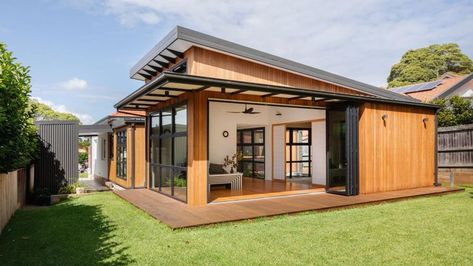 Inspired by Japanese design principles, Japan House is a finely crafted pavilion addition to a 1920s Californian Bungalow on Sydney’s lower north shore – a refined structure that skilfully entwines natural materials, light and landscape. #architecture #architect #amazingarchitecture #design #interiordesign #interiordesigner #decor #homedecor #home #house #luxury #diy #travel #amazing #photography #realestate #casa #arquitecto #arquitectura #decoration #australia #japanesegarden #pond #kitchen Contemporary Small House, Japanese House Exterior, Japanese Exterior, Japan House Design, Californian Bungalow, Japan House, Cedar Cladding, Shell House, Japanese Style House