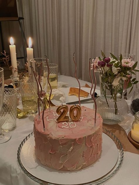 20 Birthday Cake, 18th Birthday Decorations, Cake Table Birthday, Happy 20th Birthday, 20th Birthday Party, Simple Birthday Decorations, Cute Birthday Pictures, Birthday Ideas For Her, Funny Birthday Cakes