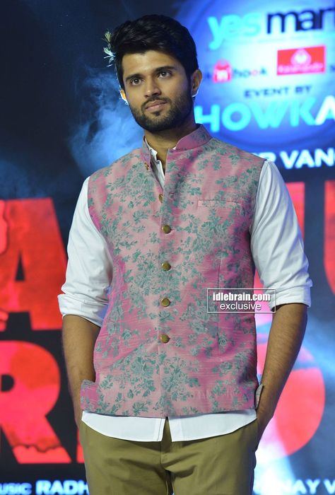 Vdk Pics, Diy Projects For Adults, South Hero, Mens Indian Wear, Vijay Deverakonda, Groom Dress Men, Simple Lehenga, Vijay Devarakonda, Indian Men