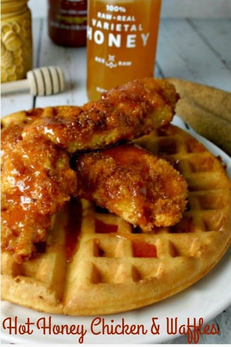 Chicken Waffles Recipe, Crispy Waffles, Hot Honey Recipe, Cornflake Chicken, Chicken N Waffles, Hot Honey Chicken, Spicy Fried Chicken, Fried Chicken And Waffles, Crispy Waffle