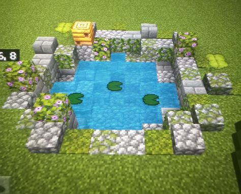 Lake Design Minecraft, Minecraft Lake Cottage, Ponds Minecraft, Minecraft Pool Floaties, Minecraft Pool Ideas Design, Minecraft Houses Water, Lake Minecraft Ideas, Minecraft Lake Decor, Minecraft Small Pond