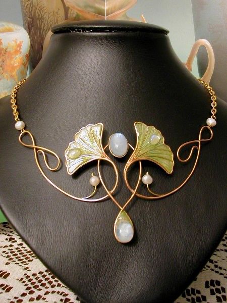 Bijoux Art Deco, Theatrical Romantic, Bijoux Art Nouveau, Paphos, Art Nouveau Design, Wire Necklace, Art Nouveau Jewelry, Deco Jewelry, Leaf Necklace