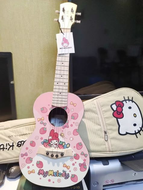 Pink Ukulele Aesthetic, Guitar Case Aesthetic, Arte Do Ukulele, Pink Ukulele, Hello Kitty Guitar, Anime Lanyard, Pink Guitar, Aesthetic Objects, Toy Instruments