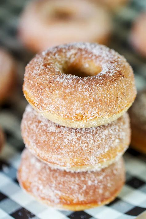 Mini Donut Maker Recipes, Donut Maker Recipes, Cider Donuts Recipe, Apple Cider Donuts Recipe, Mini Donuts Maker, Apple Cider Donuts Baked, Cinnamon Breakfast, Baked Donut Recipes, Brunch Desserts