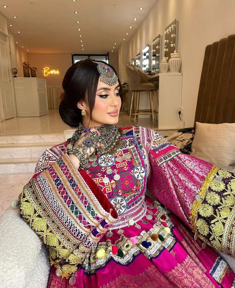 Afghani Traditional Dress, Afghani Dress Wedding, Afghan Dresses Traditional, Afghan Bride, Afghan Wedding Dress, Afghan Culture, Afghani Dresses, Afghani Dress, Afghani Clothes