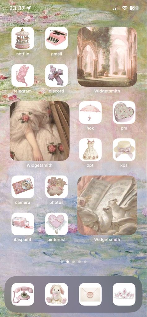 pink ios layout Computer Homescreen Layout, Phone Layout Ideas Pink, Ios Pink Layout, Girly Home Screen Layout, Fairy Iphone Layout, Ios Layout Aesthetic Pink, Gyaru Iphone Layout, Pink Ios Layout, Pink Coquette Layout