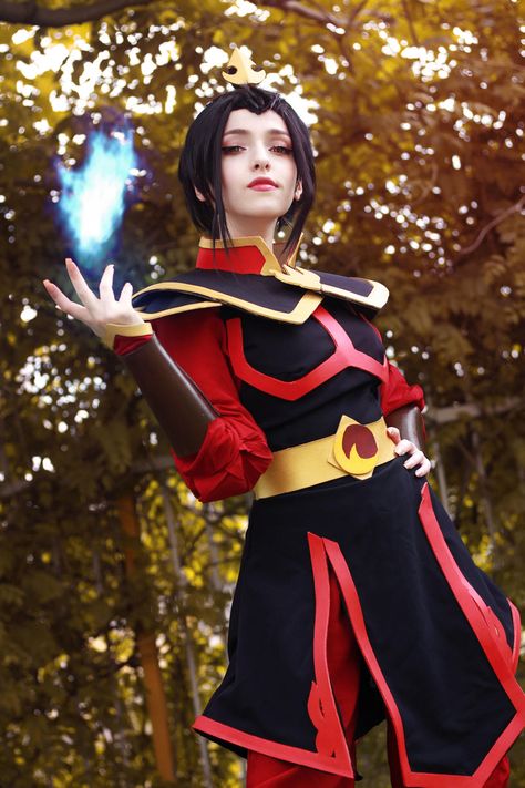 Princess Azula Cosplay, Azula Cosplay, Airbender Cosplay, Princess Azula, Architecture Cool, Outfits Anime, Avatar Azula, Avatar Cosplay, Home Designing