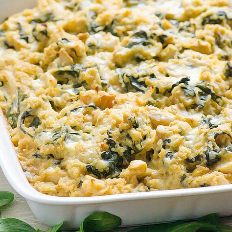 Clean Eating Spinach and Artichoke Quinoa Casserole Artichoke Quinoa, Low Calorie Casserole, Quinoa Casserole Recipes, Quinoa Casserole, Delicious Clean Eating, Healthy Casseroles, Quinoa Recipes, Deep Dish, Casserole Dish