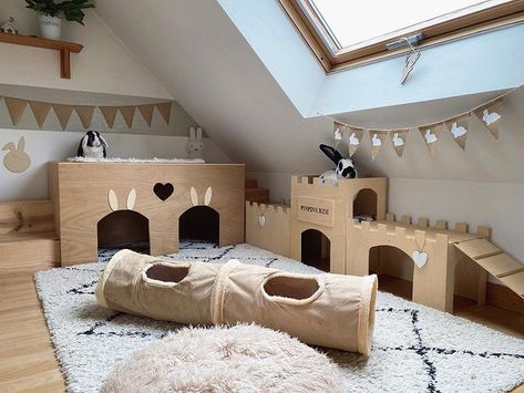 Cute Rabbit Enclosure, Bunny Flooring, Bunny Space Ideas, Bunny Home Ideas, Bunny Castle Diy, Indoor Bunny House, Bunny Castle, Bunny Setup, Bunny Sheds