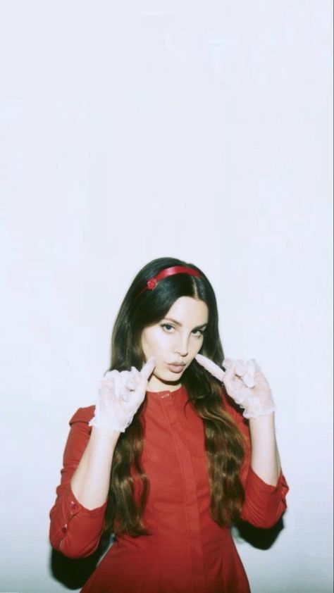 Lana Del Rey Love, Lana Del Rey Vinyl, Lana Rey, Photos Tumblr, Lana Del Ray, Cute Photos, Lana Del Rey, Famous People, Music Artists